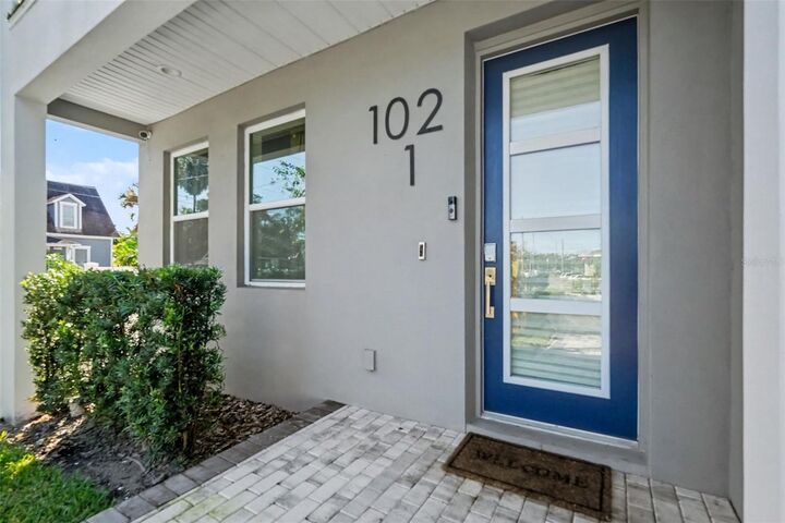 Property Photo:  102 W Adalee Street 1  FL 33603 