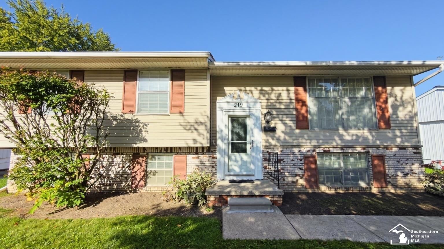 Property Photo: 219 Toll Street MI 48162