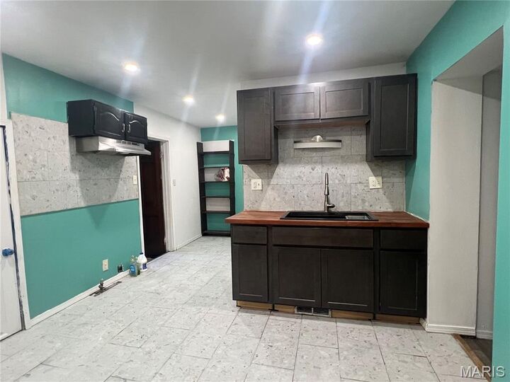 Property Photo: 2222 Montana Street MO 63118