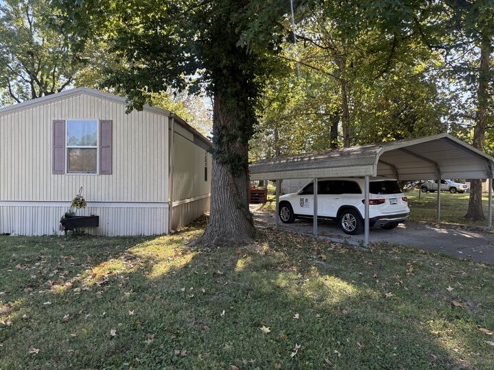 Property Photo:  800 S 17th Street  IL 62948 