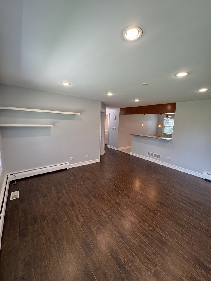 Property Photo:  9840 El Cameno Lane 1S  IL 60462 