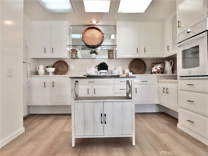 Property Photo:  1360 Oakmont Road 6 142A  CA 90740 