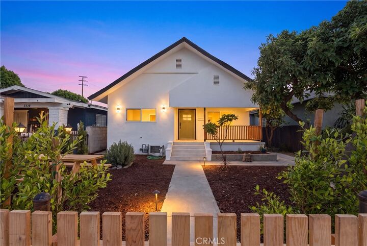 Property Photo:  3230 Huron Street  CA 90065 