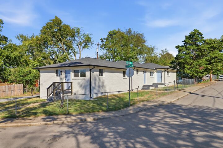 Property Photo: 2424 Booker St TN 37208