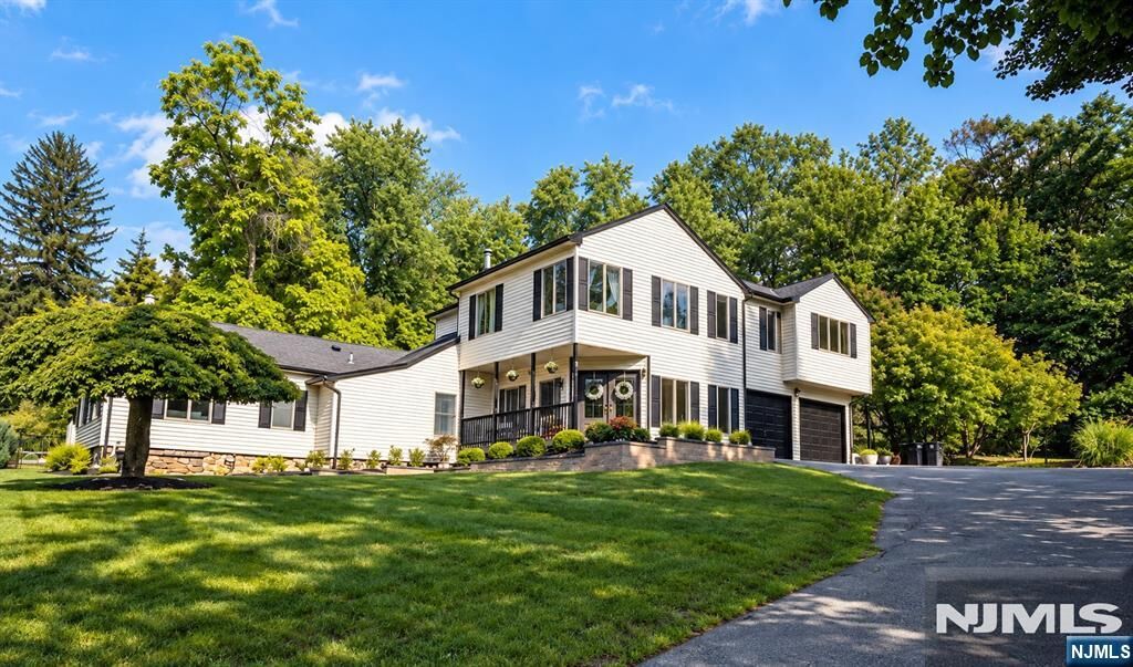 Property Photo:  39 Hillcrest Avenue  NJ 07045 