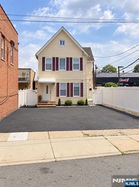 Property Photo:  276 Ridge Road 2  NJ 07071 