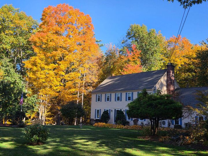 Property Photo:  3 Kelley Drive  NH 03038 