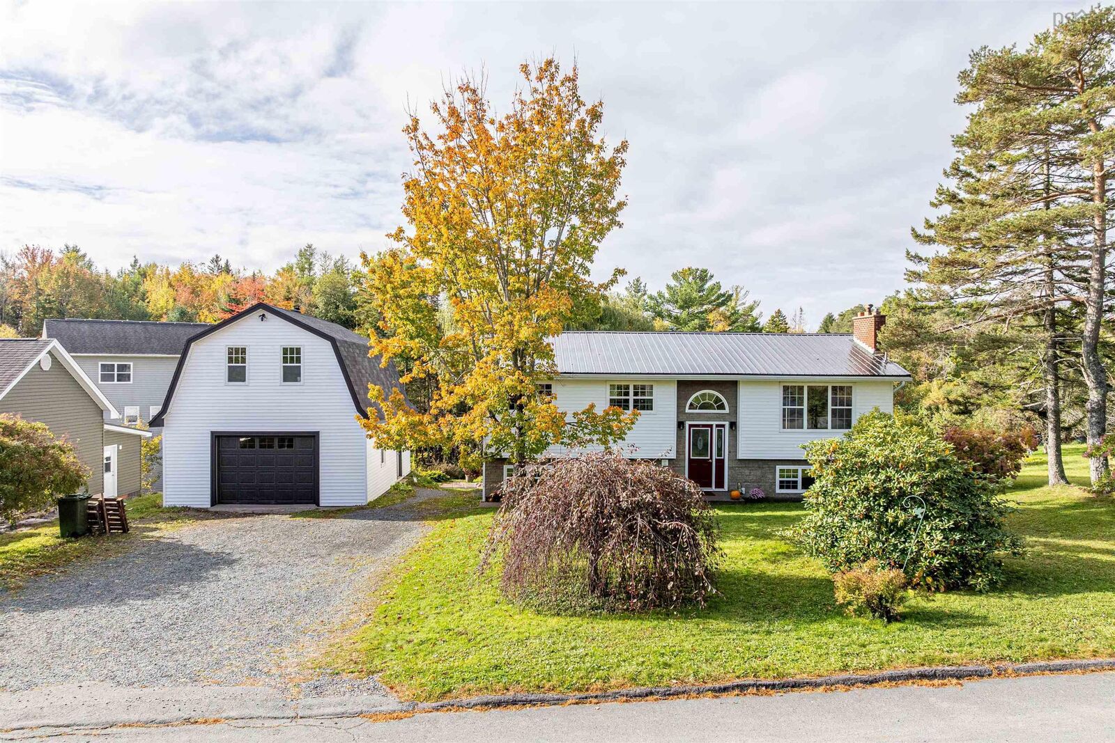 Property Photo:  49 Mayflower Avenue  NS B4G 1C1 