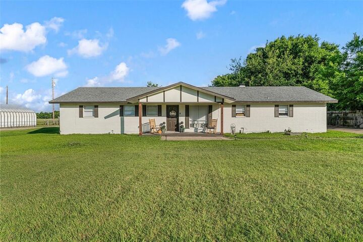 Property Photo:  104 Melissa Street  TX 76524 