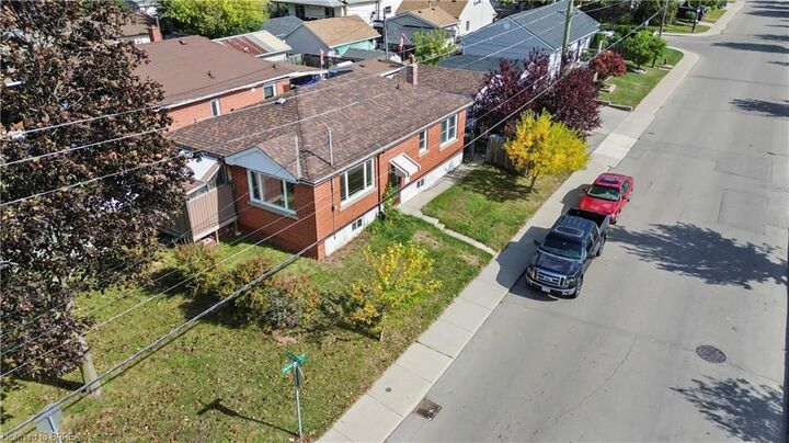 Property Photo:  66 Walter Avenue N  ON L8H 5P7 
