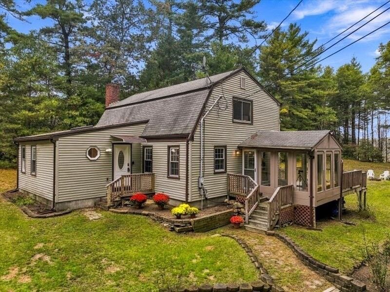 Property Photo:  109 Pleasant St  MA 02367 