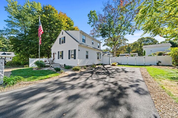 Property Photo: 4 Hayward Pl NH 03051