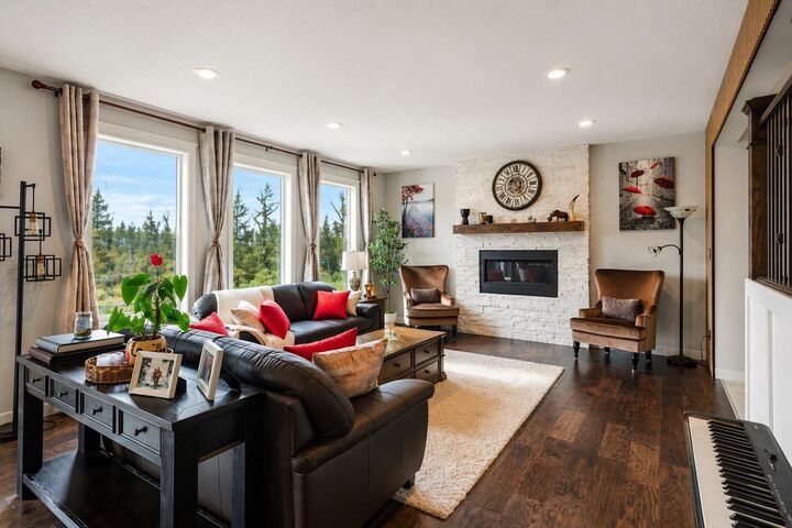 Property Photo:  13522 104A Street  AB T8V 6K9 