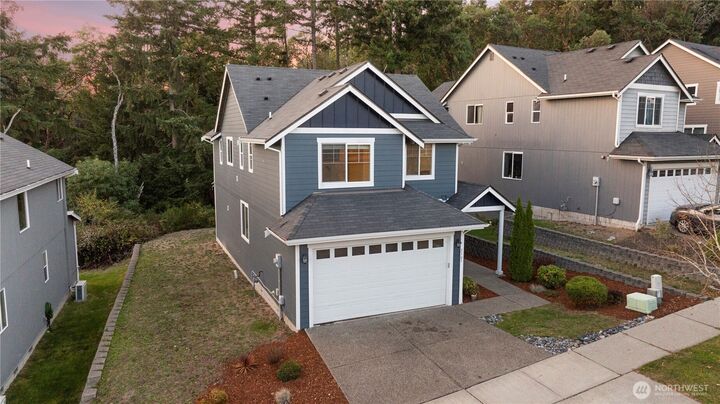 Property Photo:  2305  Seringa Avenue  WA 98310 