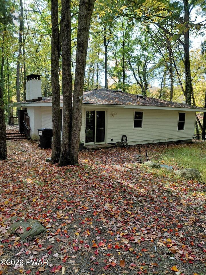Property Photo:  112 Burning Tree Drive  PA 18428 