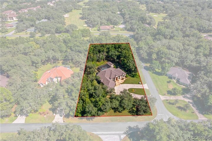 Property Photo: 29 W Ipswich Lane FL 34442