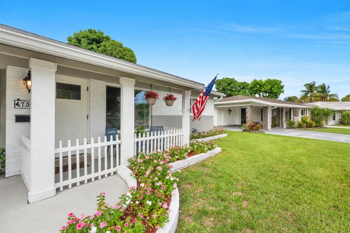 Property Photo: 731 NE 49th Street FL 33334