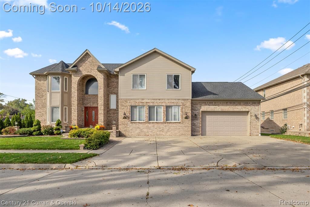 Property Photo: 131 Rosemary Street MI 48127