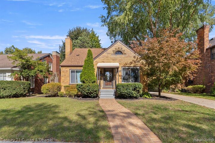 Property Photo:  1167 Beechmont Street  MI 48124 