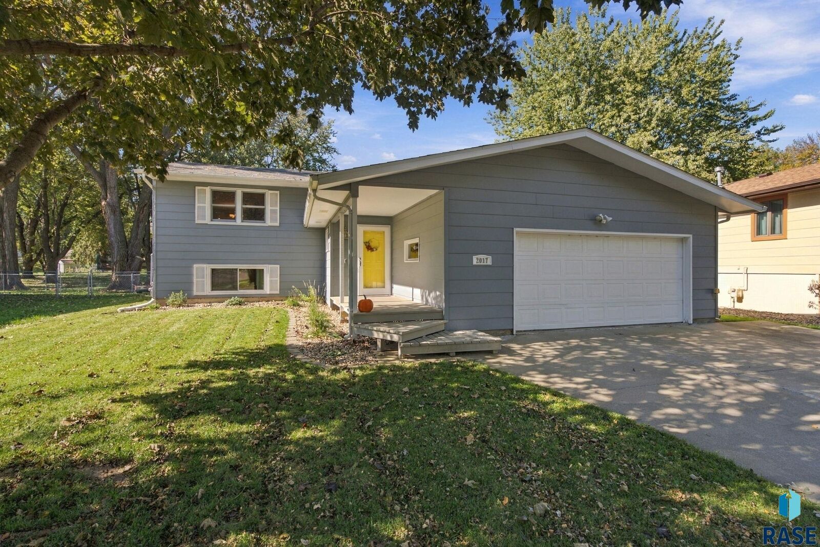 Property Photo: 2017 S Fox Trl SD 57103