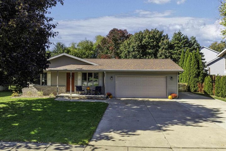 Property Photo: 656 Hilltop Lane WI 54971