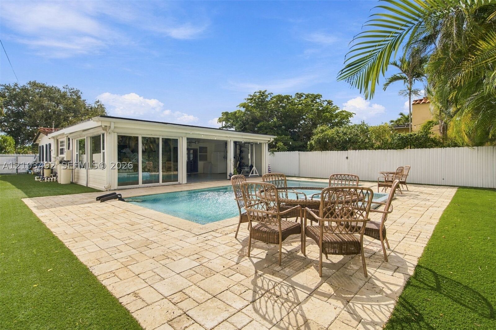 Property Photo:  208 Iroquois St  FL 33166 