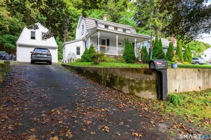Property Photo:  16 Linden Avenue  CT 06518 