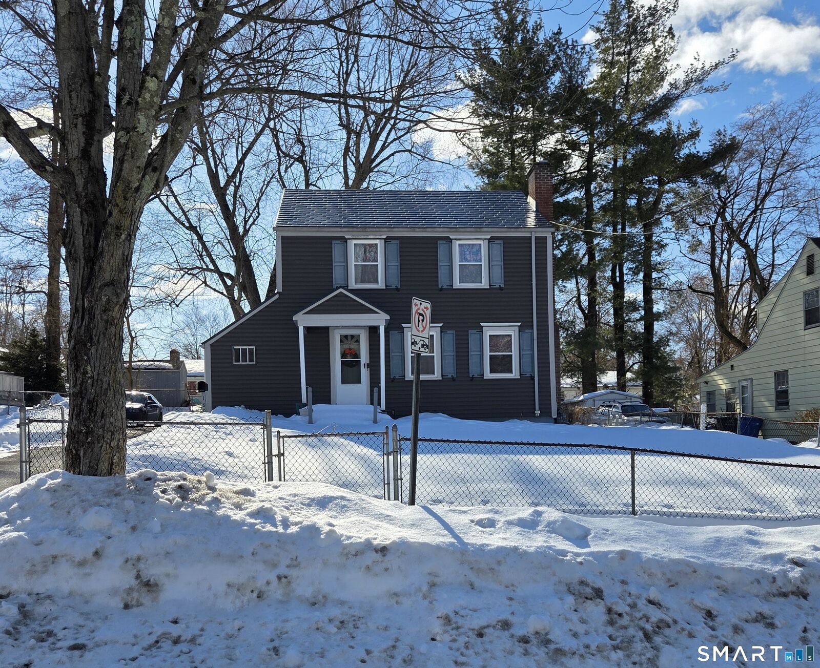 Property Photo:  