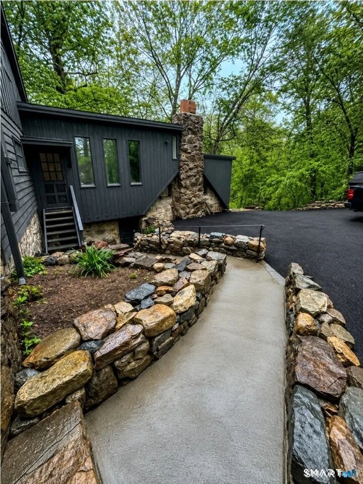 Property Photo:  3 Topping Lane  CT 06854 
