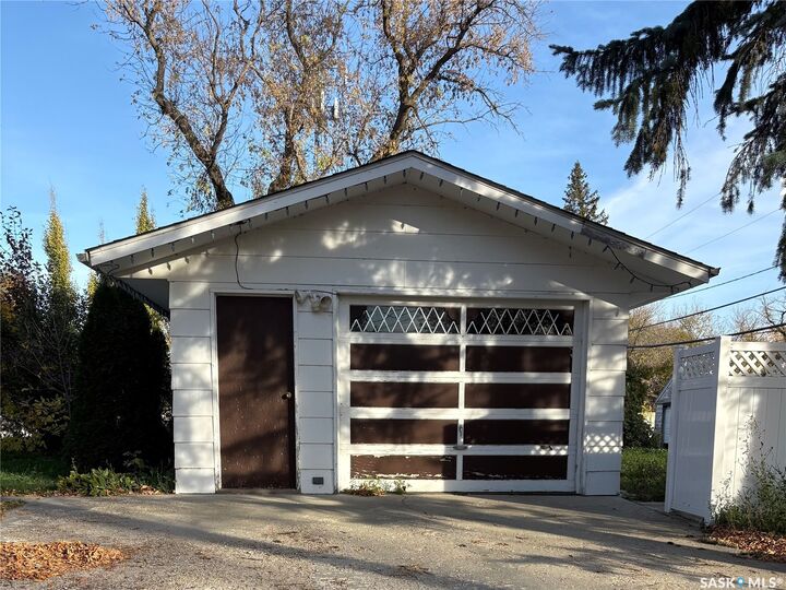 Property Photo:  629 Main Street  SK S0G 2S0 