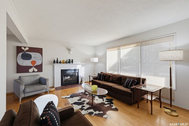Property Photo: 2457 Eastview SK S7J 3E8