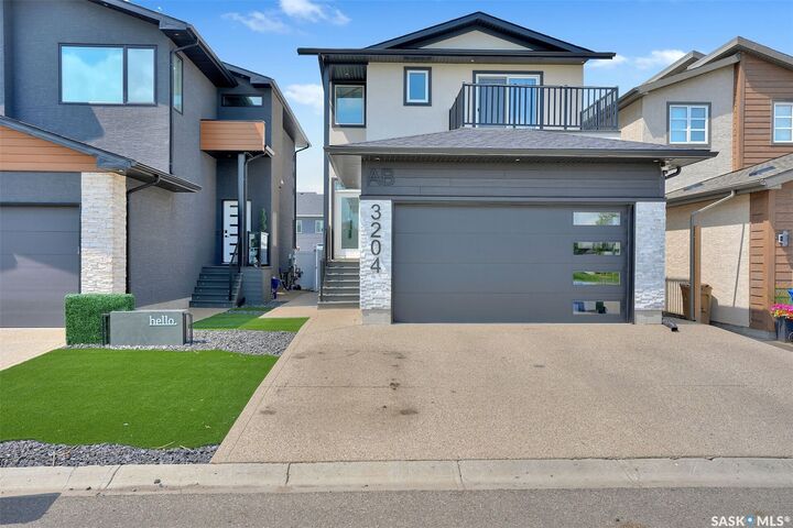 Property Photo: 3204 Crosbie Crescent SK S4V 3S4