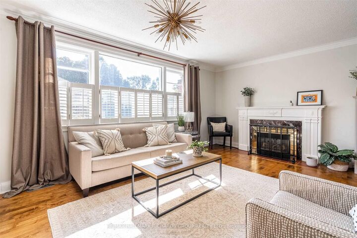 Property Photo:  32 Briar Dale Boulevard  ON M1N 1Z5 