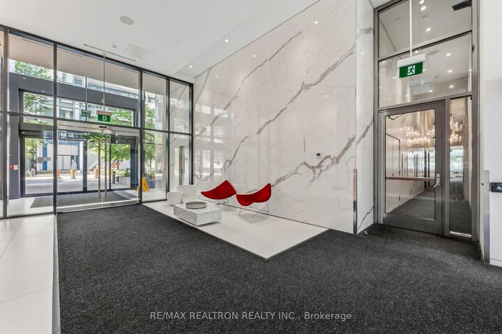 Property Photo:  185 Roehampton Avenue 510  ON M4P 2K5 