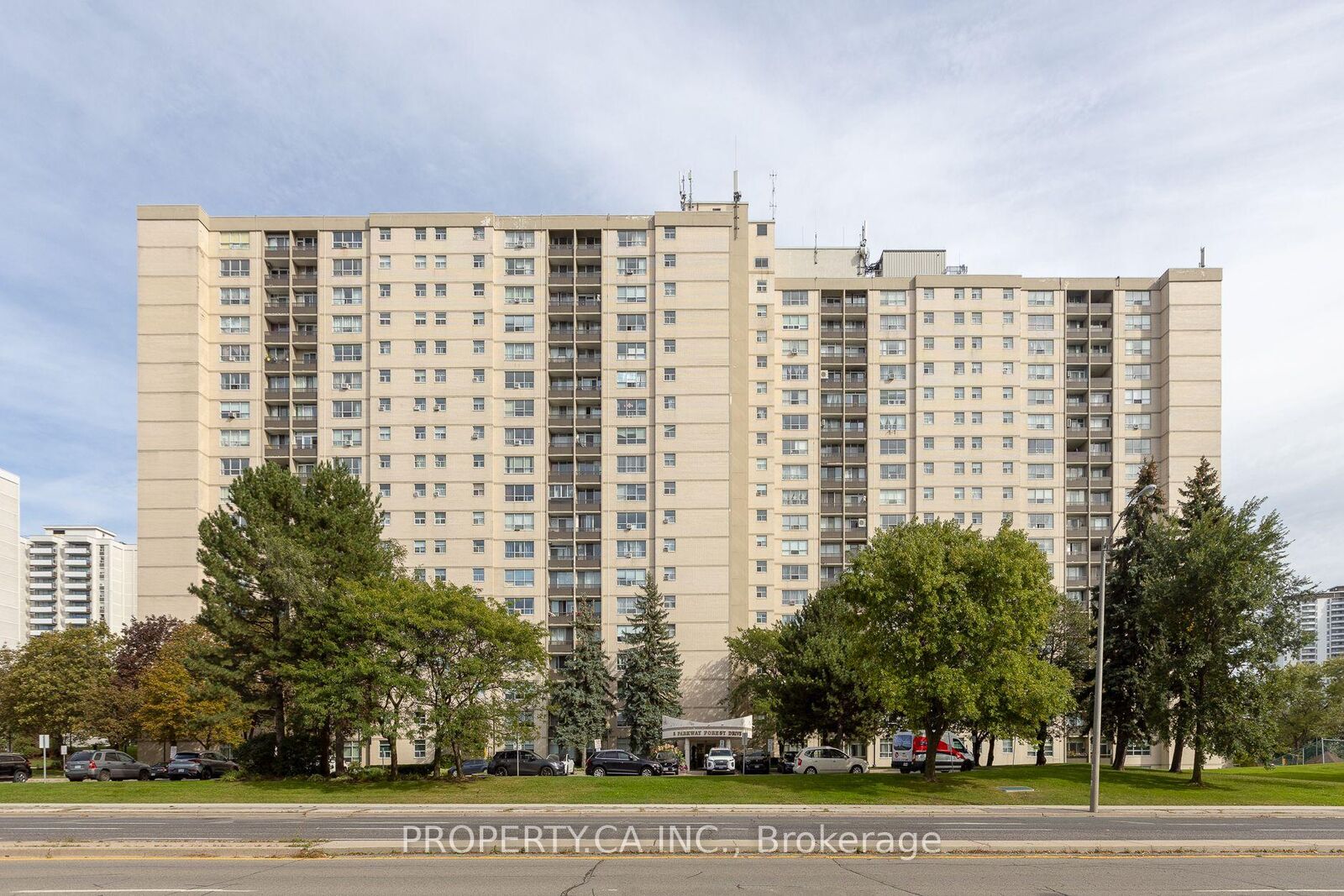Property Photo:  5 Parkway Forest Drive 517  ON M2J 1L2 