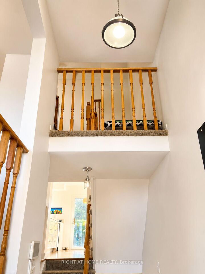 Property Photo:  371 Fairgate Way  ON L6H 6Y1 