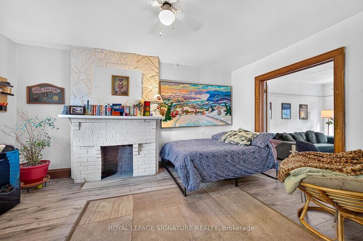 Property Photo:  387 Leslie Street Main  ON M4M 3E3 