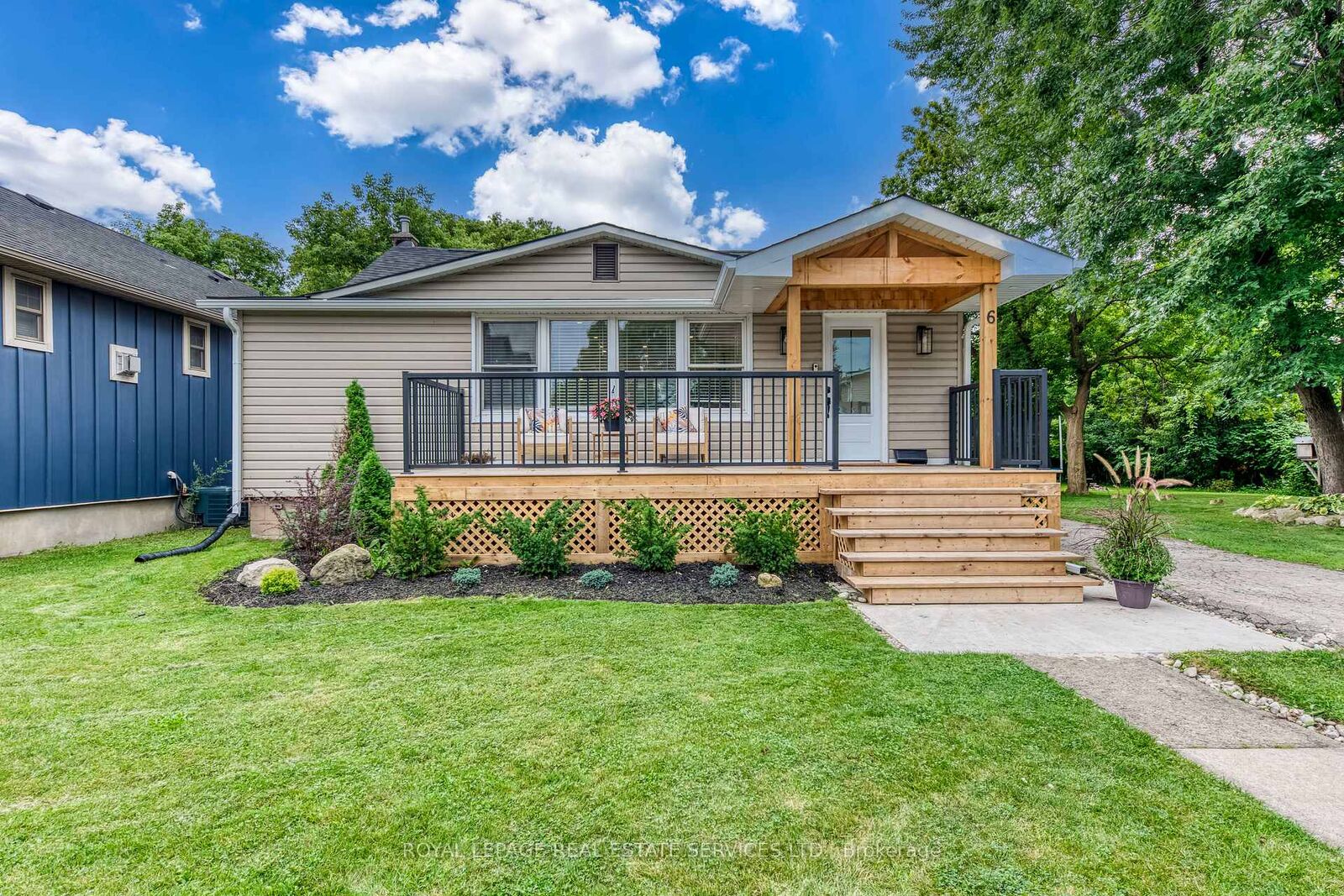 Property Photo: 6 Rembe Avenue ON L8H 7G6