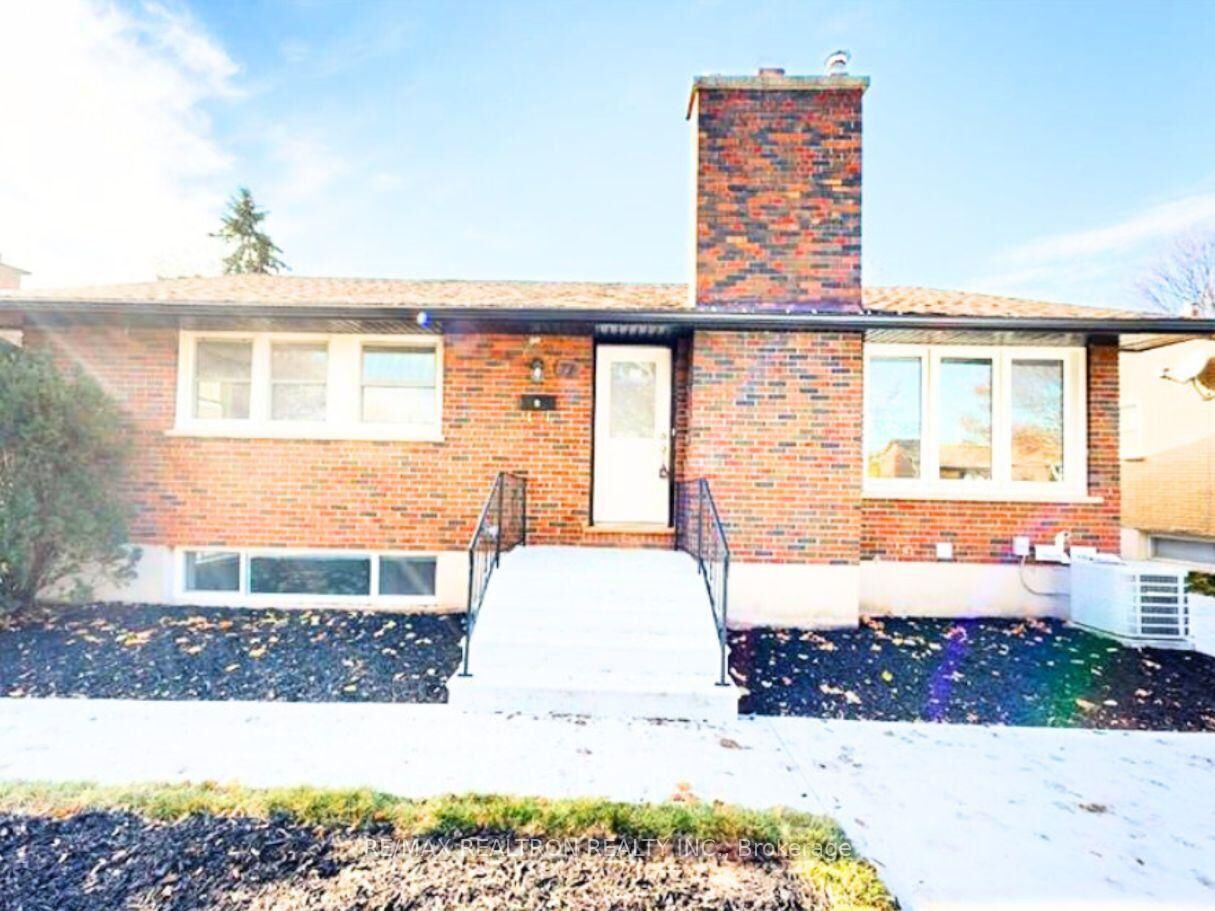 Property Photo:  77 Godfrey Drive Unit A  ON M5V 2E8 