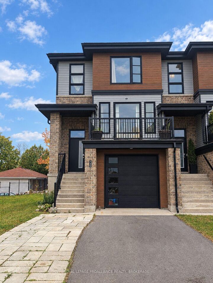 Property Photo:  135 Superior Drive  ON K7N 0E5 