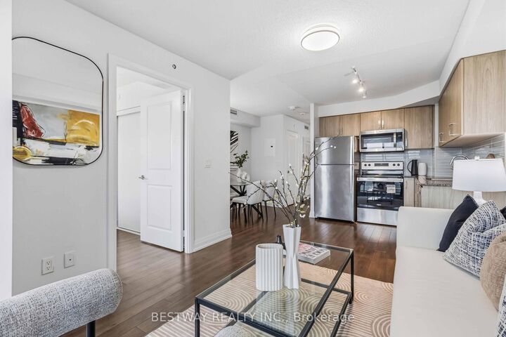 Property Photo:  20 Meadowglen Place 2103  ON M1G 0A9 
