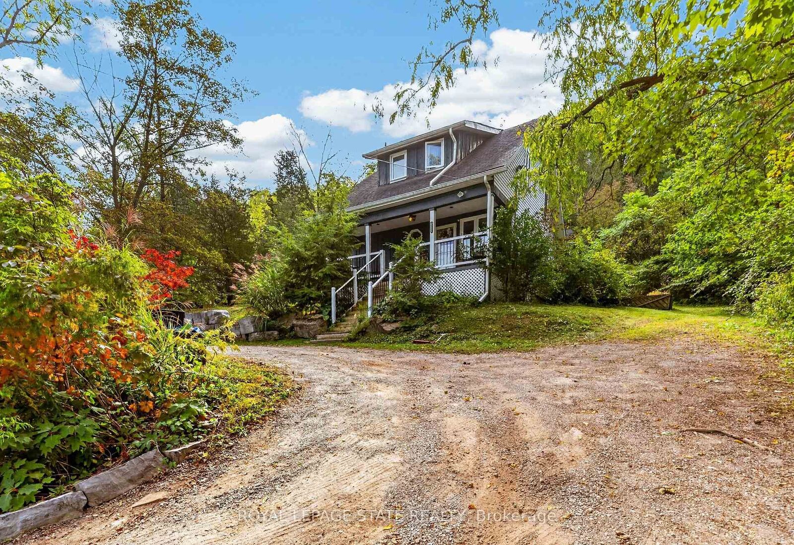 Property Photo:  211 Main Street W  ON L3M 1S1 