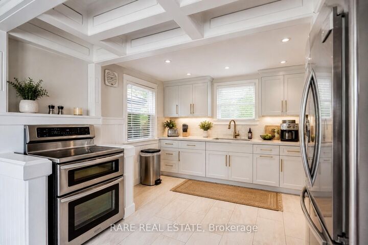 Property Photo:  32 Main Street  ON L5M 1X6 