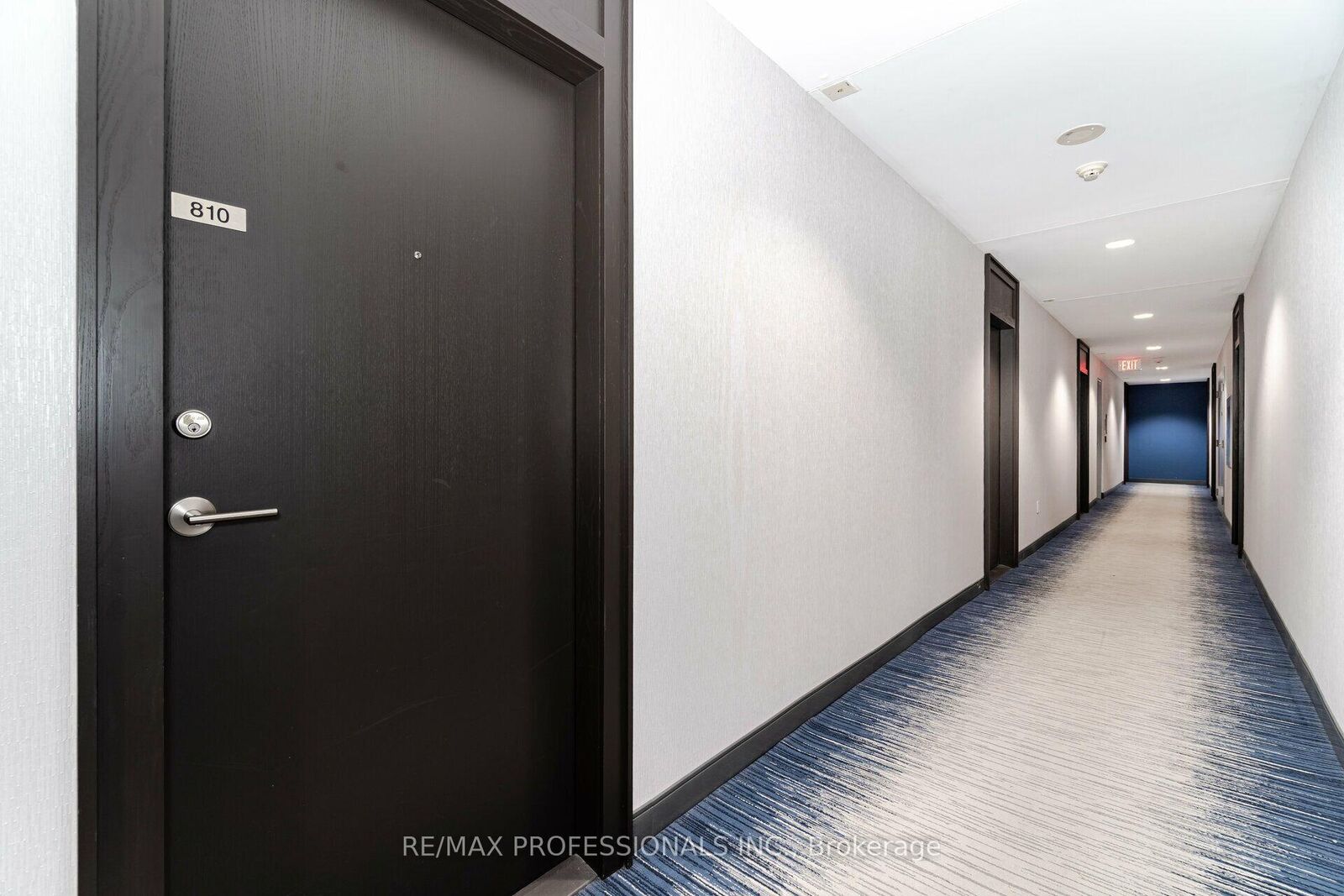 Property Photo:  103 The Queensway Avenue 810  ON M6S 5B3 