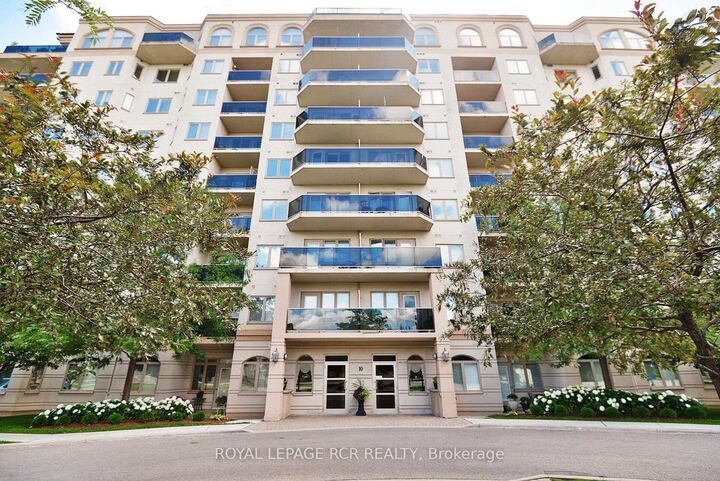 Property Photo:  10 Dayspring Circle 304  ON L6P 1B9 