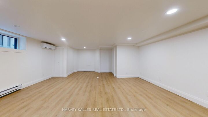 Property Photo:  1214 Avenue Road 3  ON M5N 2G4 