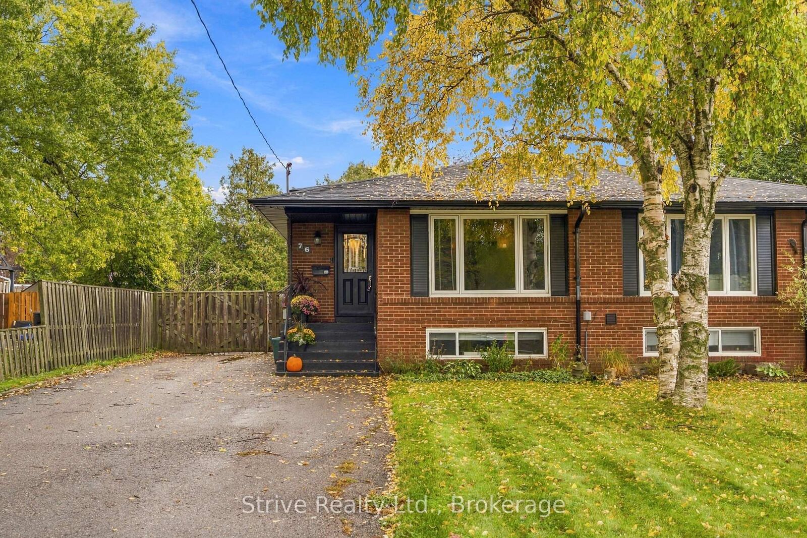 Property Photo:  76 Waverley Road  ON L1C 1L1 