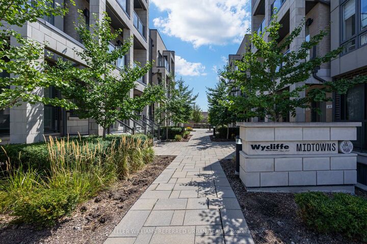 Property Photo:  719 Lawrence Avenue W 52  ON M6A 0C6 