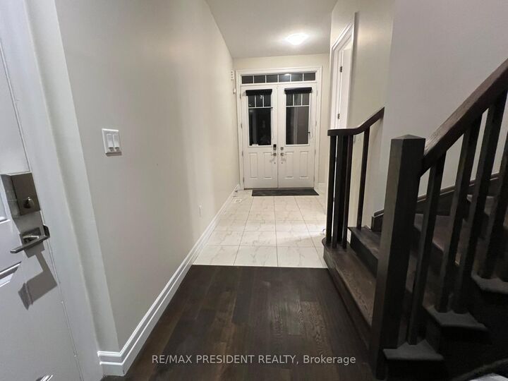 Property Photo:  106 Greenwich Avenue  ON L8J 0L6 