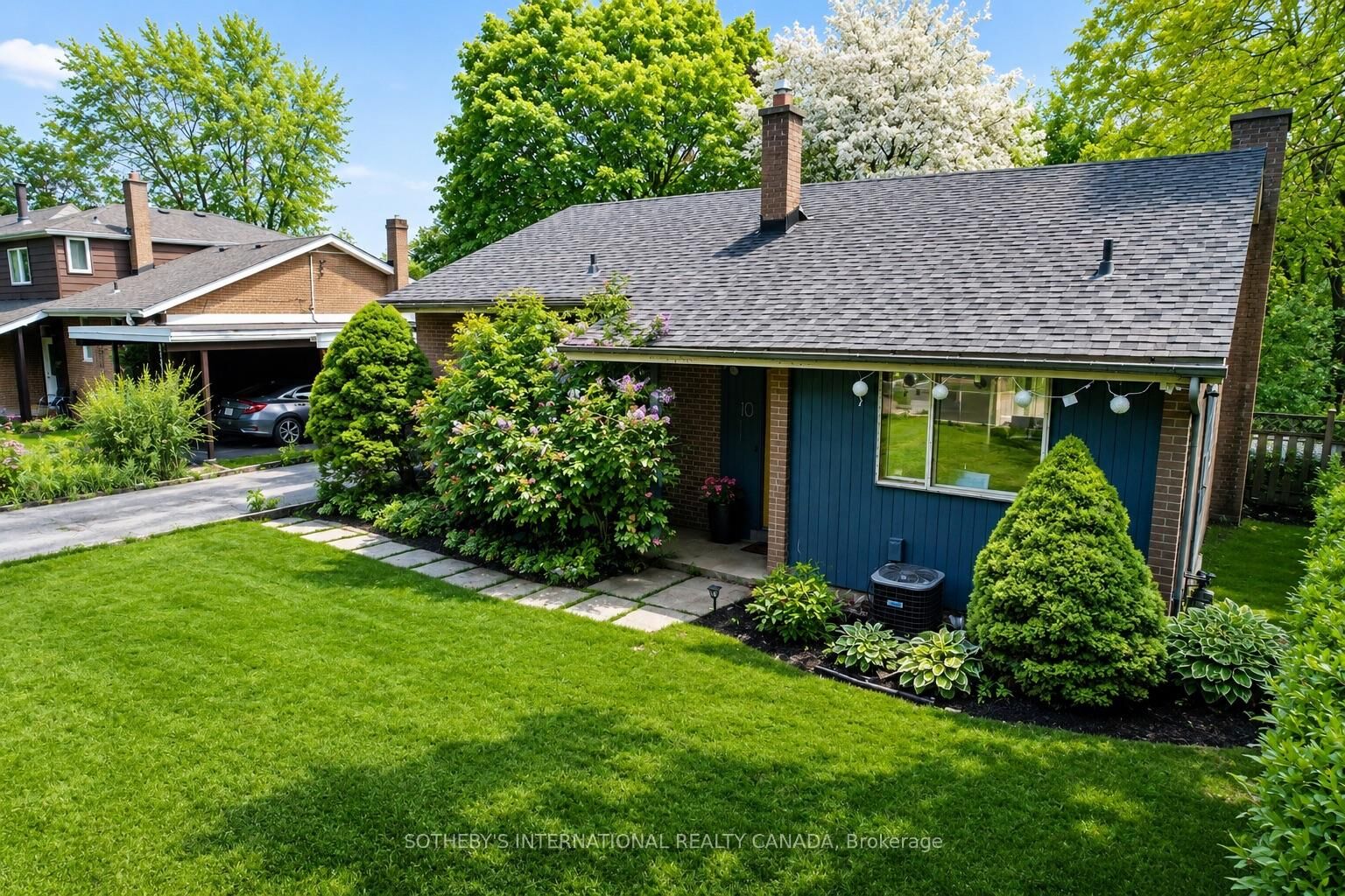 Property Photo:  10 Ternhill Crescent  ON M3C 2E5 